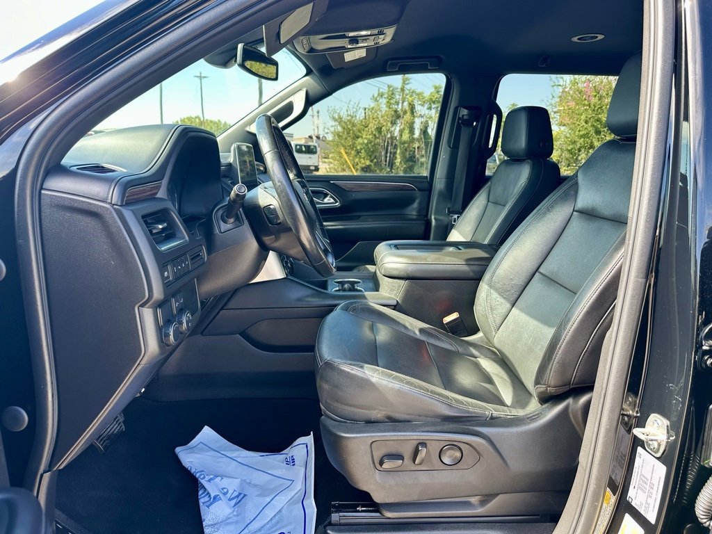 Used 2021 Chevrolet Suburban LT image 11