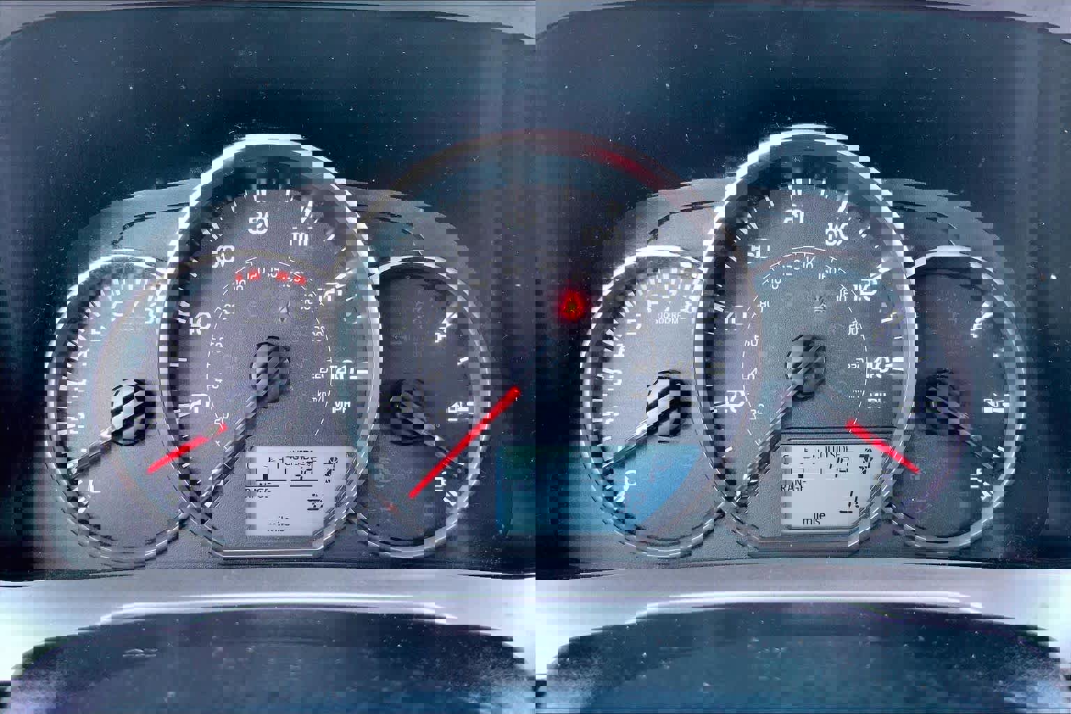 Used 2016 Toyota RAV4 LE image 25