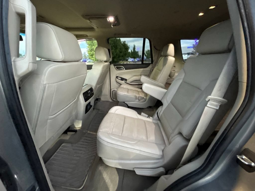Used 2019 GMC Yukon Denali w/ Denali Ultimate Package AWD/4WD image 30