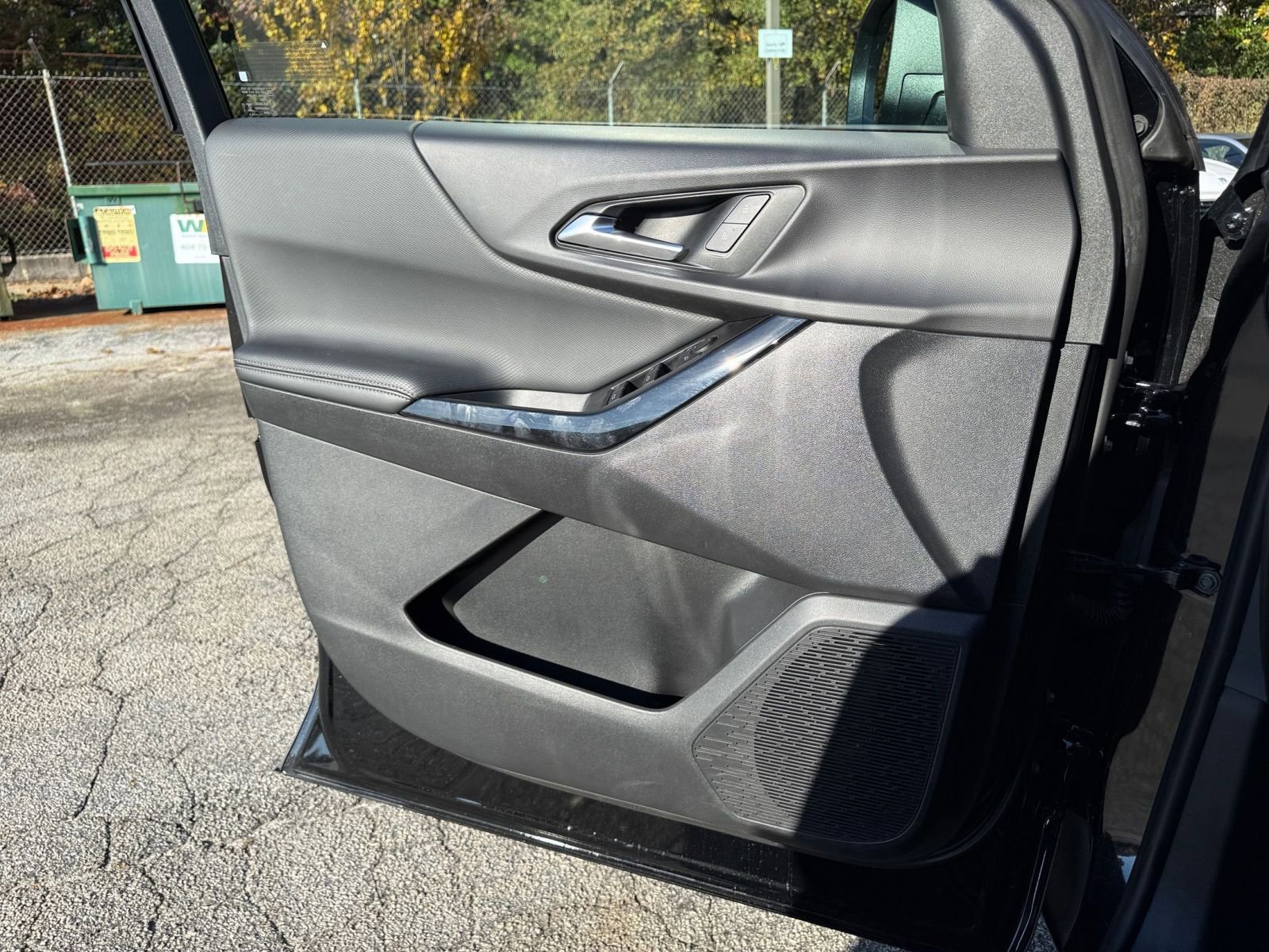 Used 2025 Chevrolet Equinox LT image 20