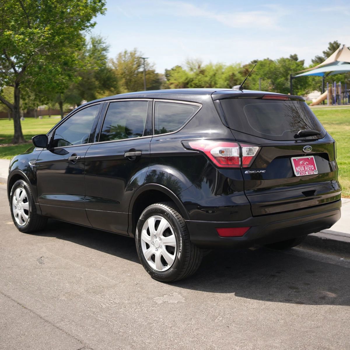 Used 2018 Ford Escape S image 6