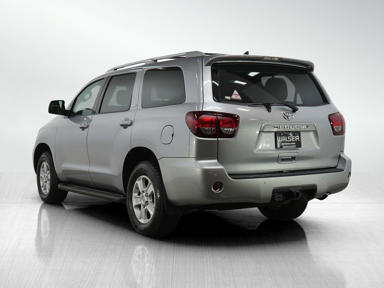 Used 2019 Toyota Sequoia SR5 image 5