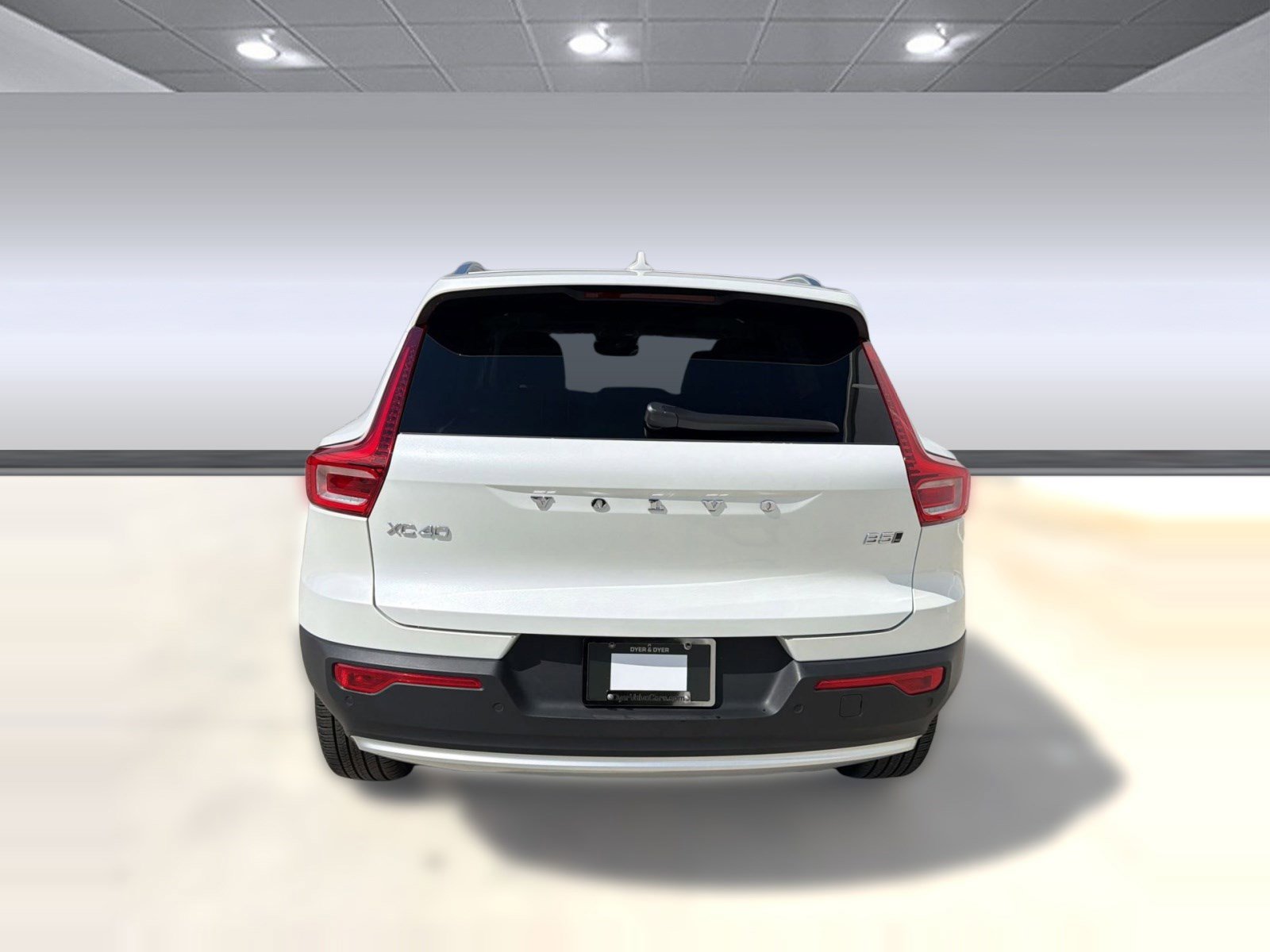 Used 2023 Volvo XC40 B5 Plus w/ Protection Package Premier image 10