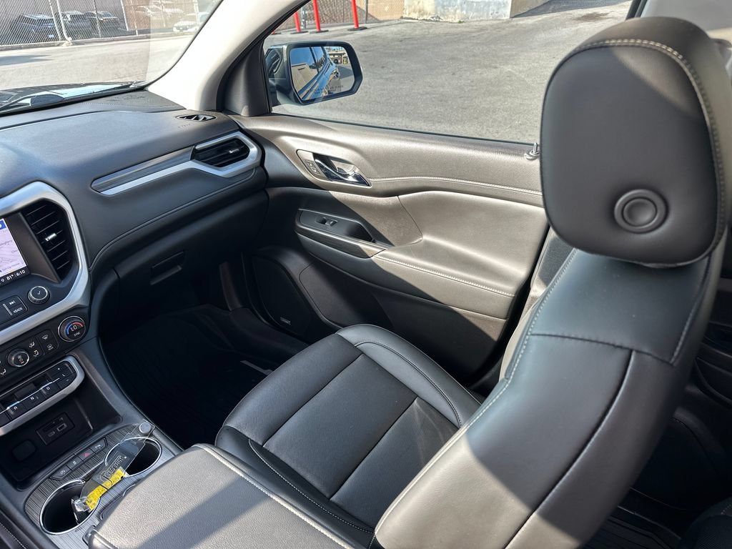 Used 2022 GMC Acadia SLT w/ Elevation Edition FWD image 26