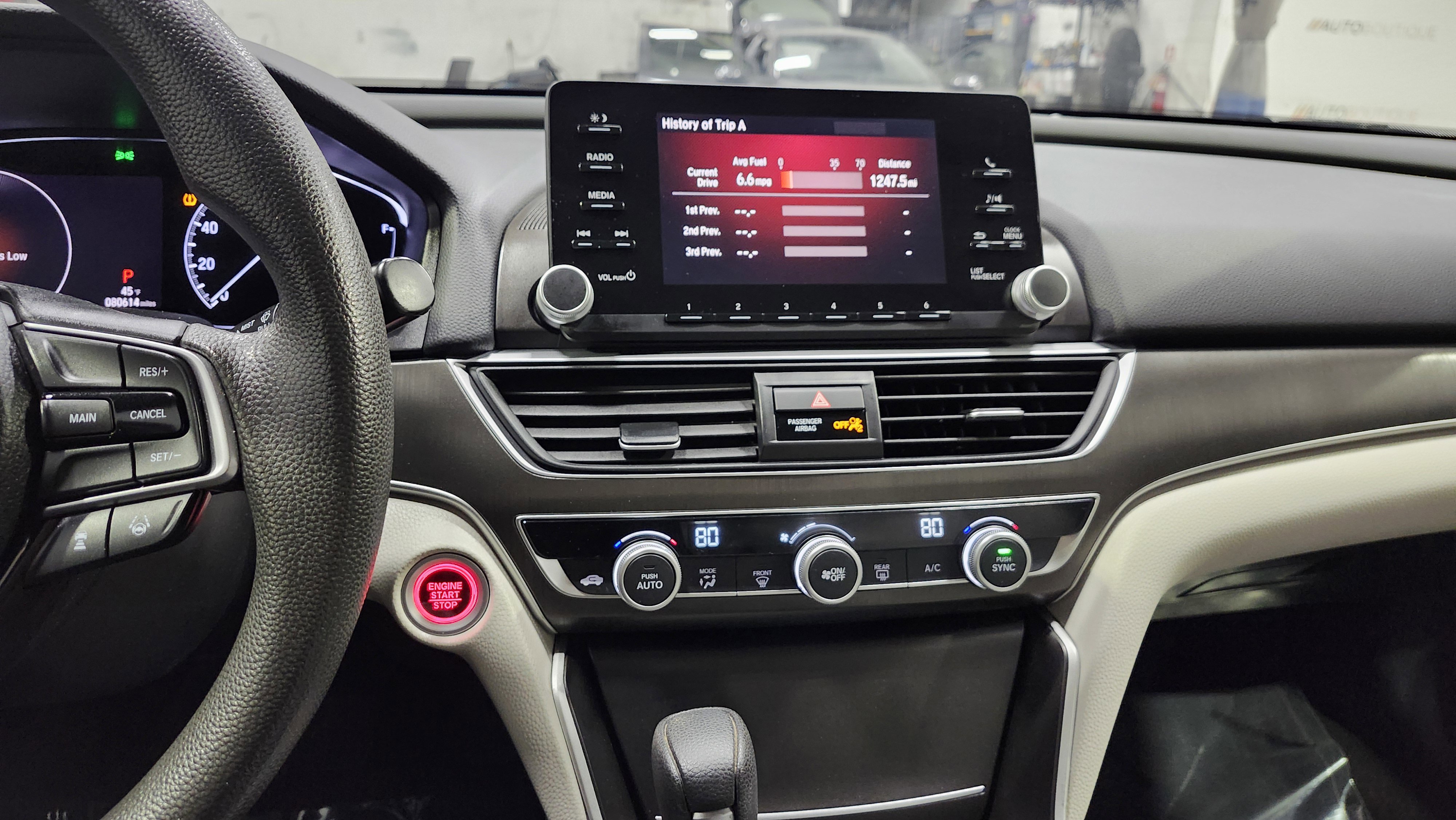 Used 2018 Honda Accord LX image 27