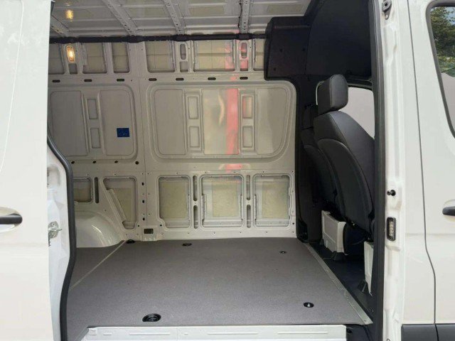 Used 2025 Mercedes-Benz Sprinter 2500 image 23