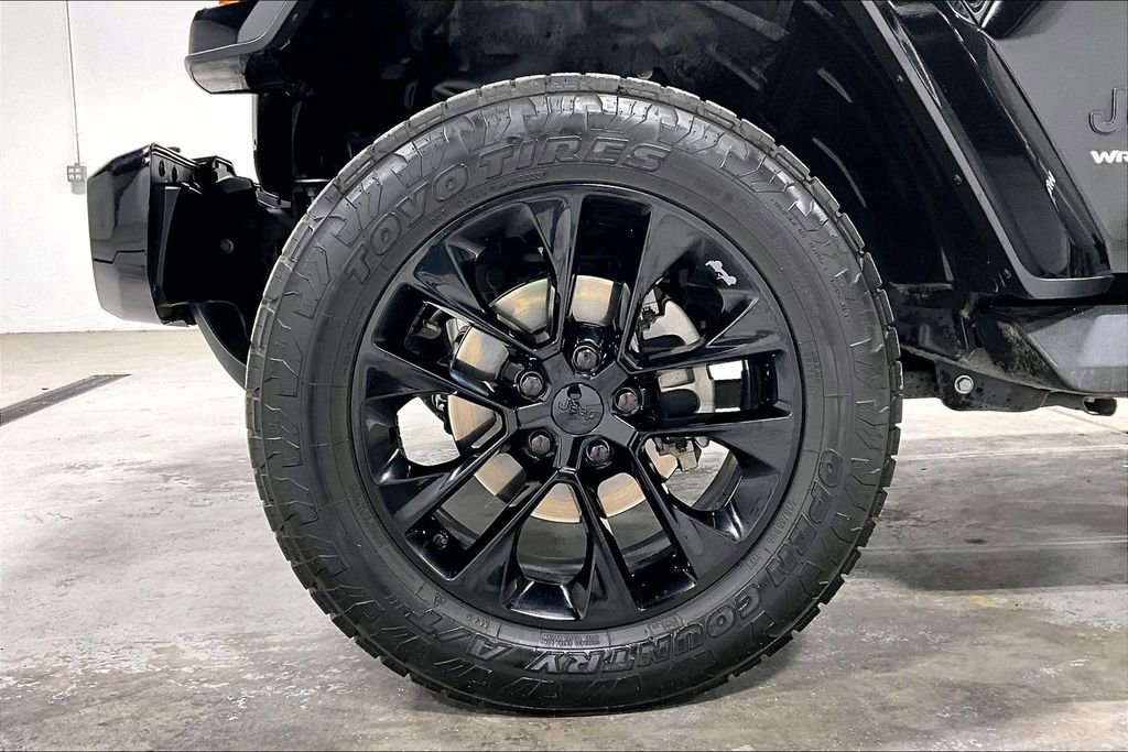 Used 2020 Jeep Wrangler Unlimited Sahara image 11