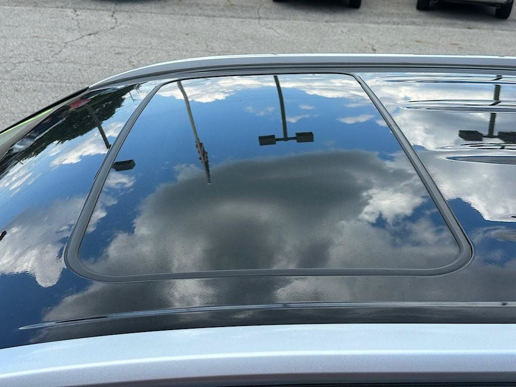Certified 2023 Toyota Highlander XLE AWD/4WD image 12