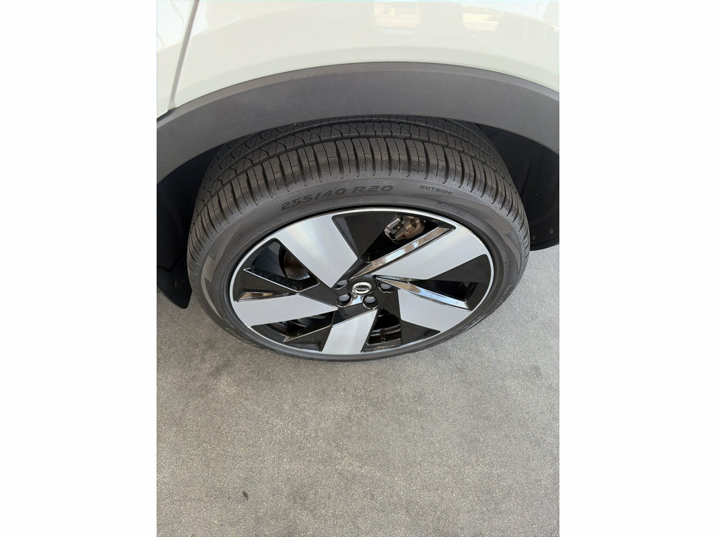 Used 2023 Volvo XC40 Recharge Ultimate AWD/4WD image 18