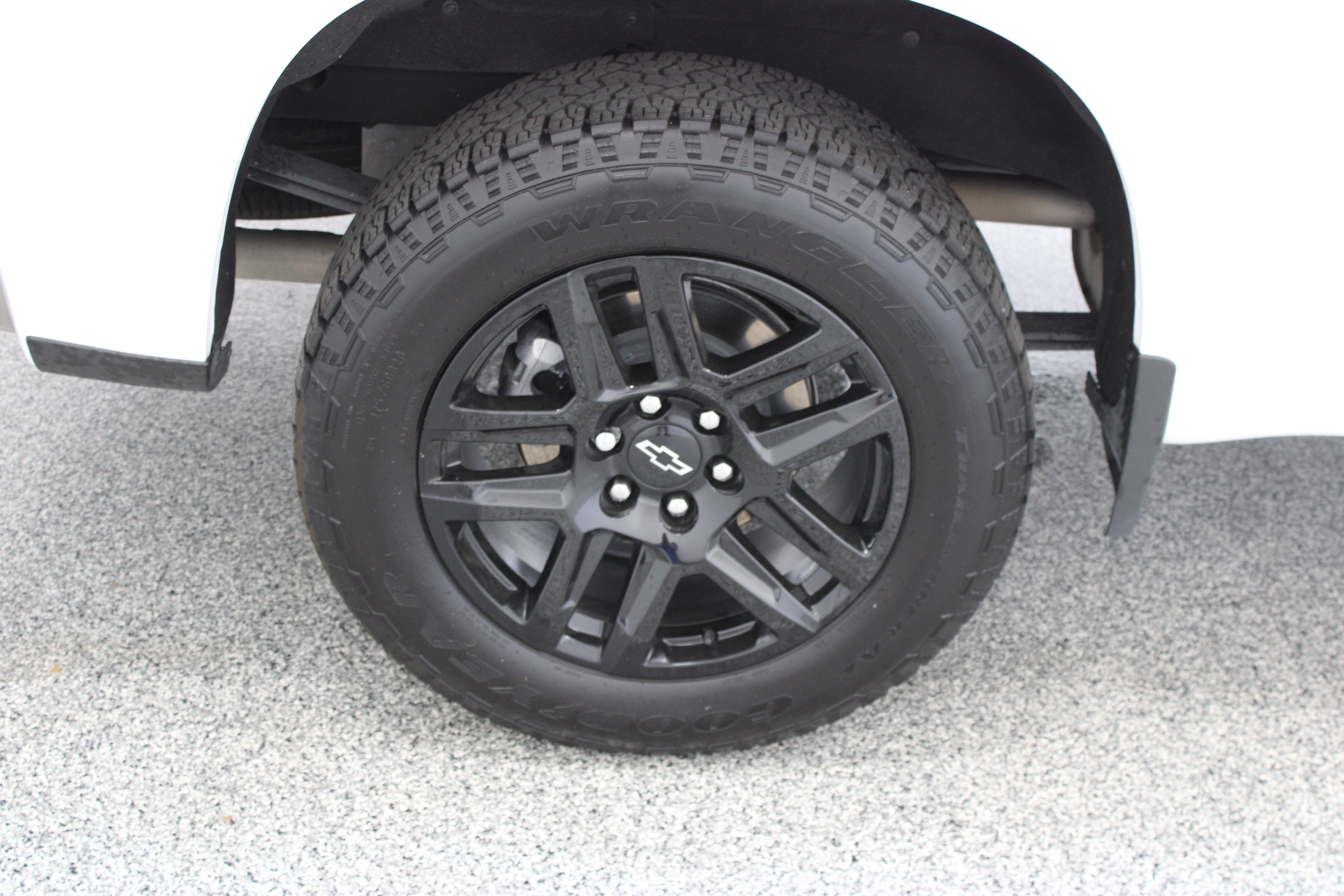 Used 2025 Chevrolet Silverado 1500 RST AWD/4WD image 6