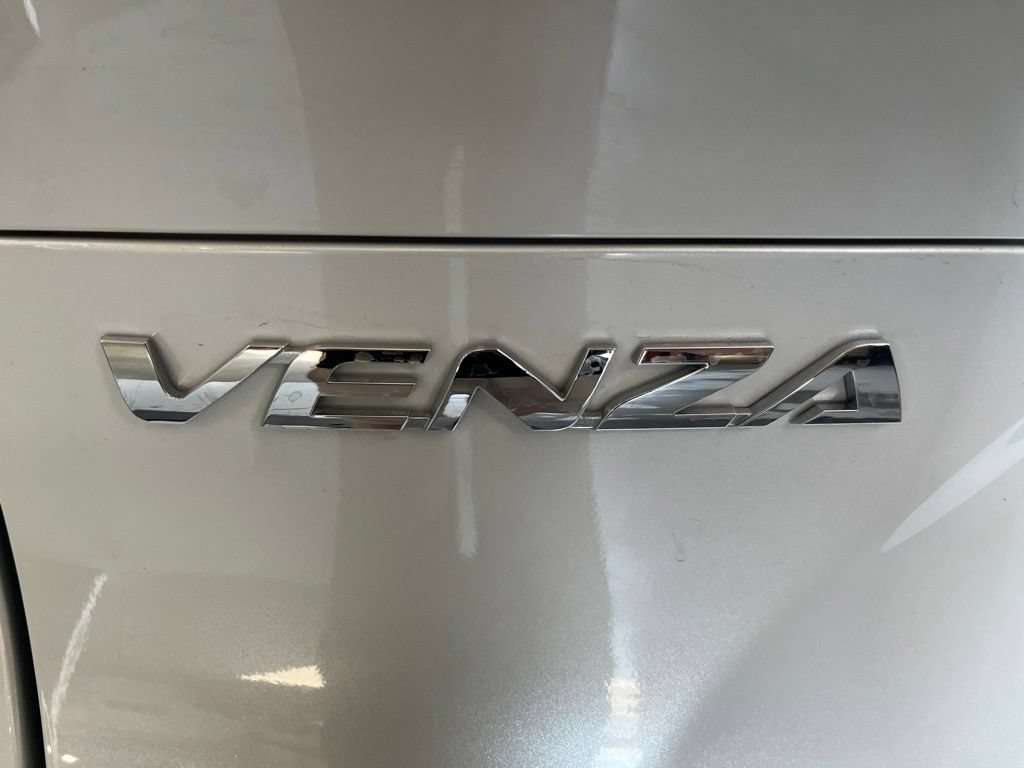 Used 2024 Toyota Venza Limited AWD/4WD image 44