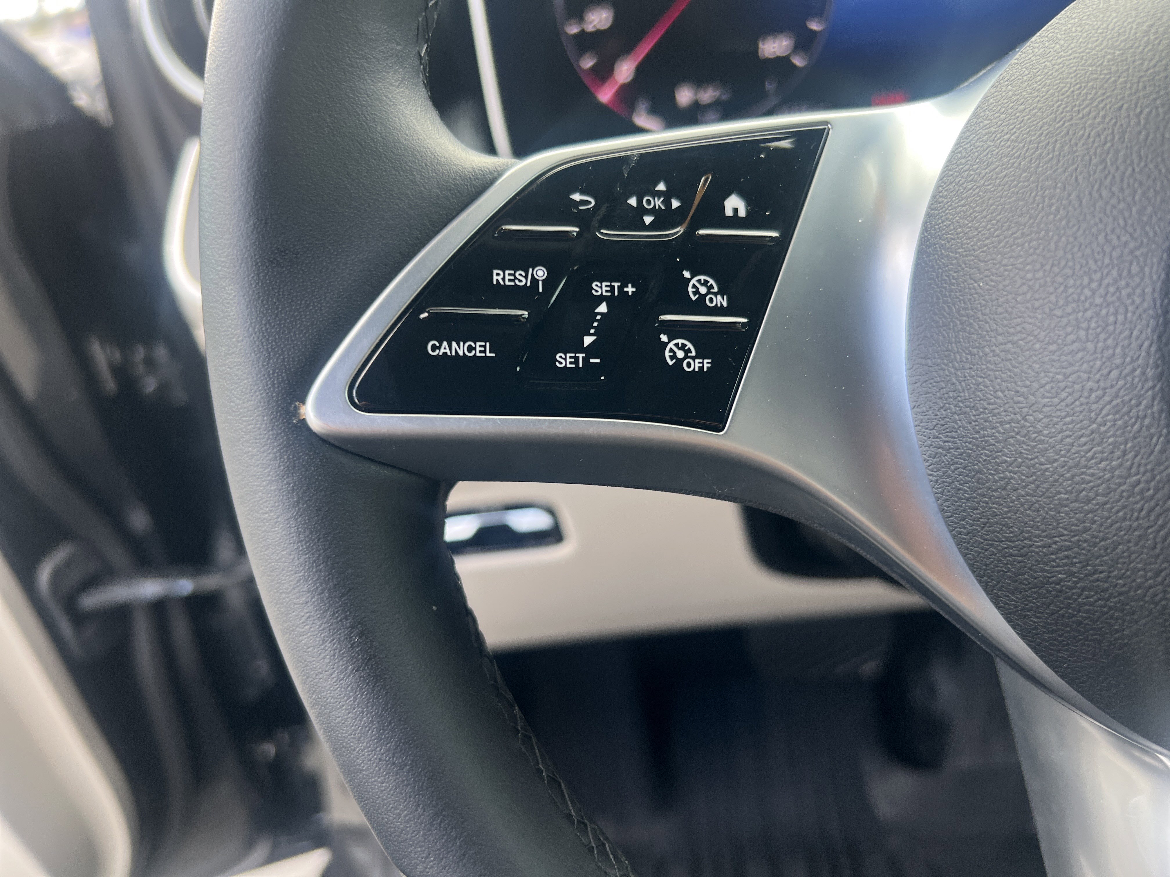 Certified 2024 Mercedes-Benz GLC 300 4MATIC image 19