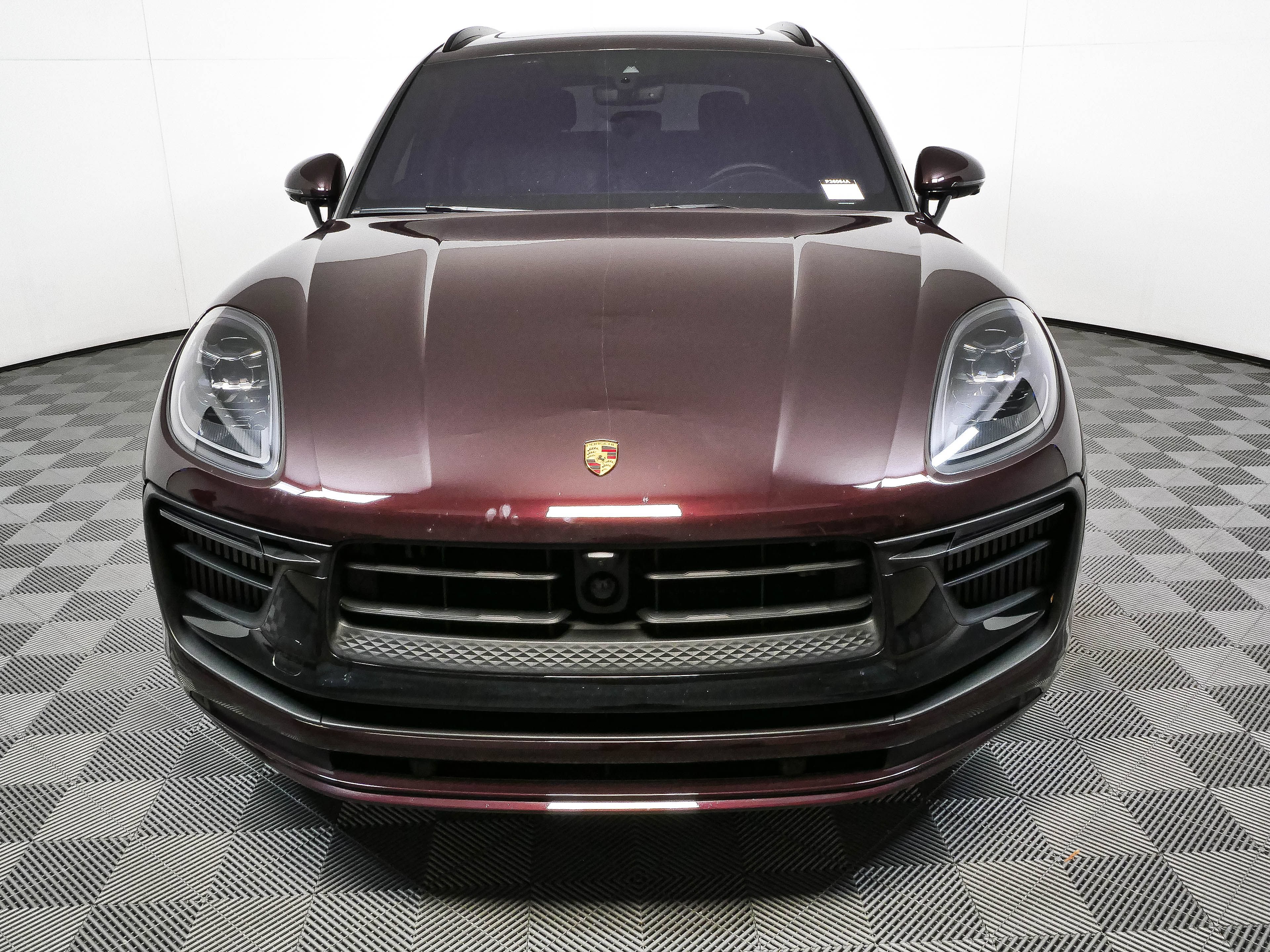 Certified 2024 Porsche Macan GTS AWD/4WD image 35