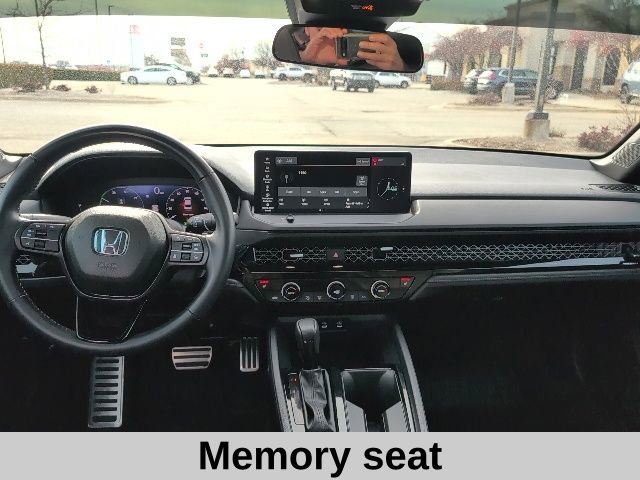 Used 2024 Honda Accord Sport image 4