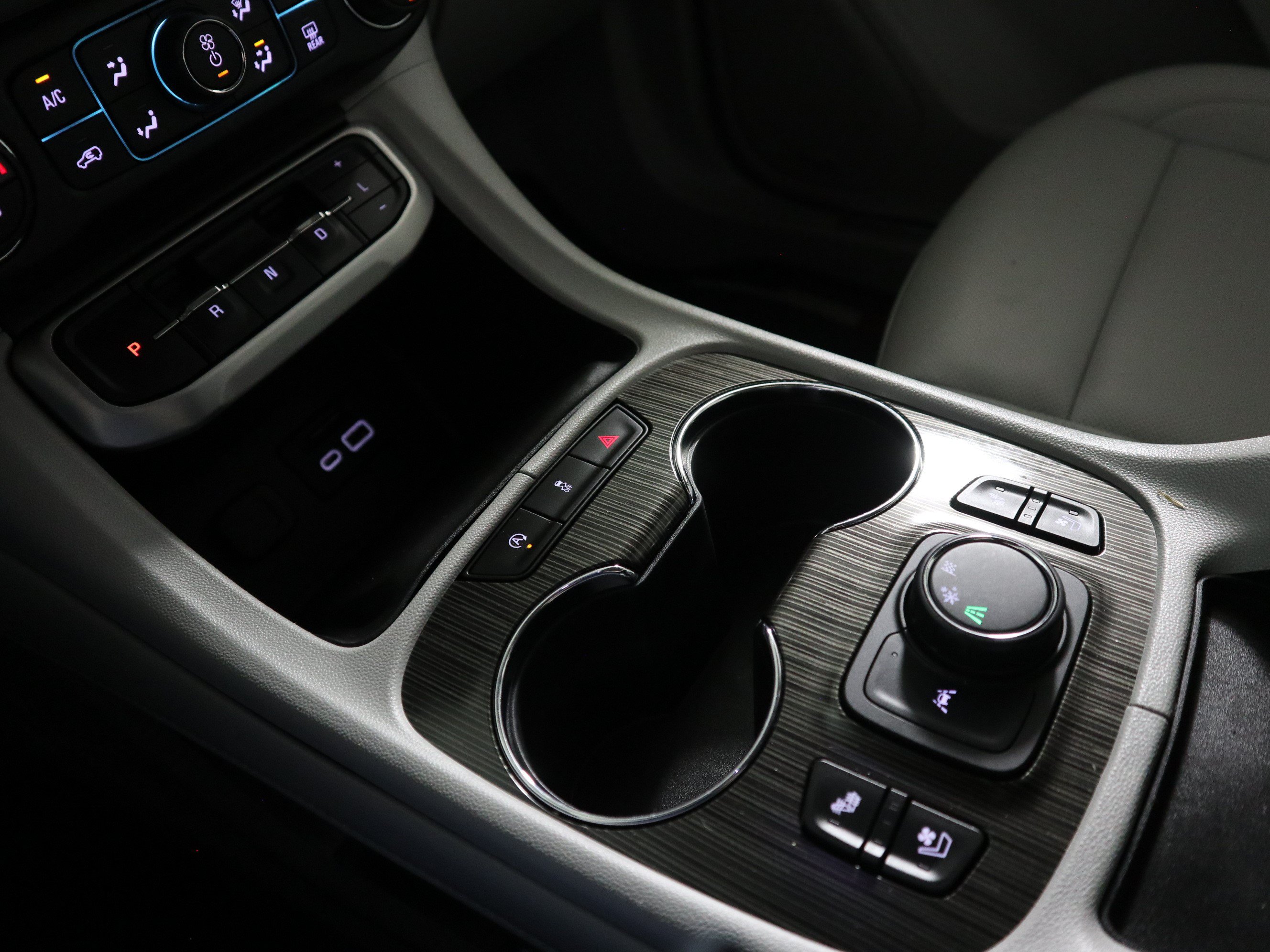 Used 2023 GMC Acadia SLT w/ Technology Package FWD image 27