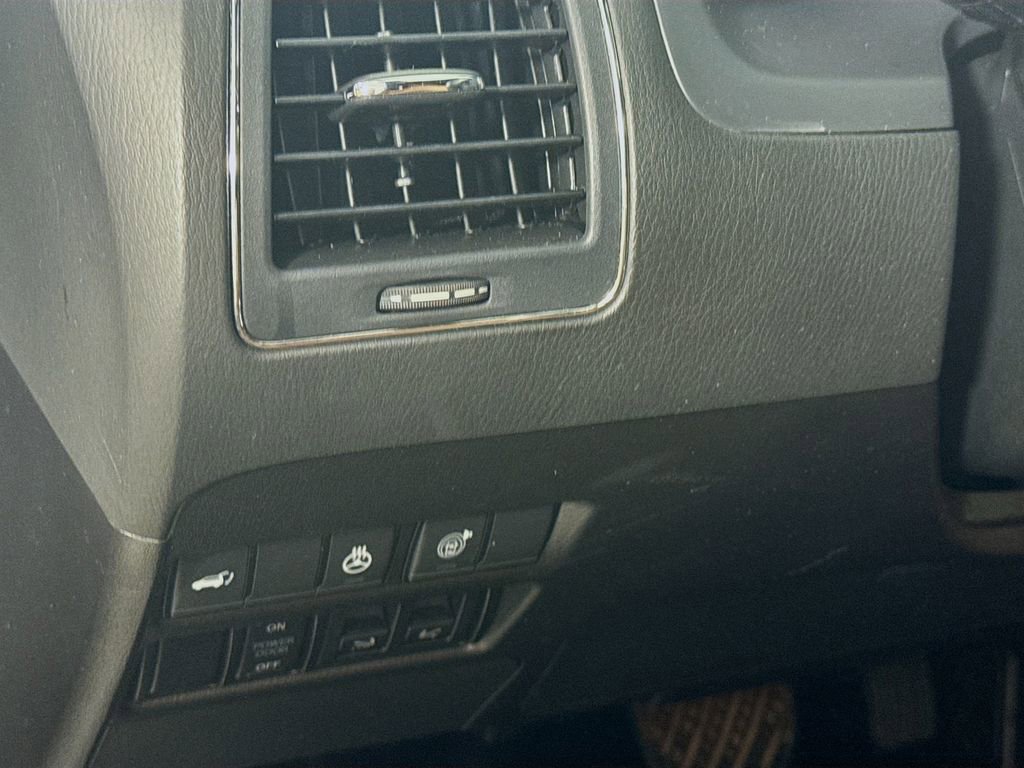 Used 2024 INFINITI QX80 Sensory AWD/4WD image 12