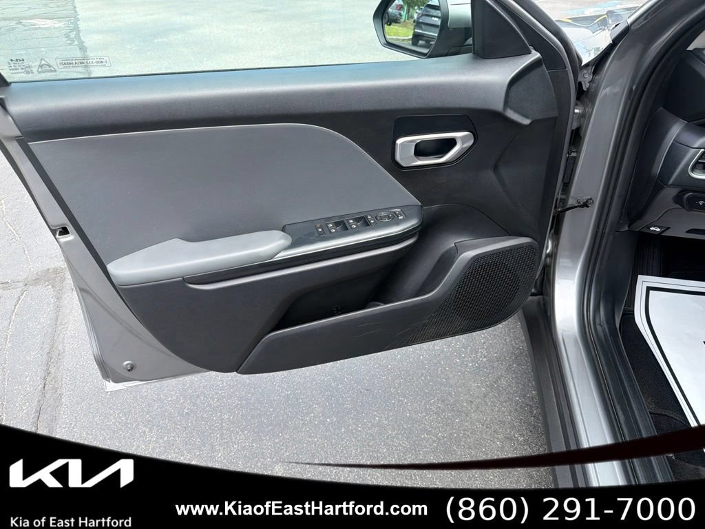 Certified 2025 Kia K4 FWD image 28