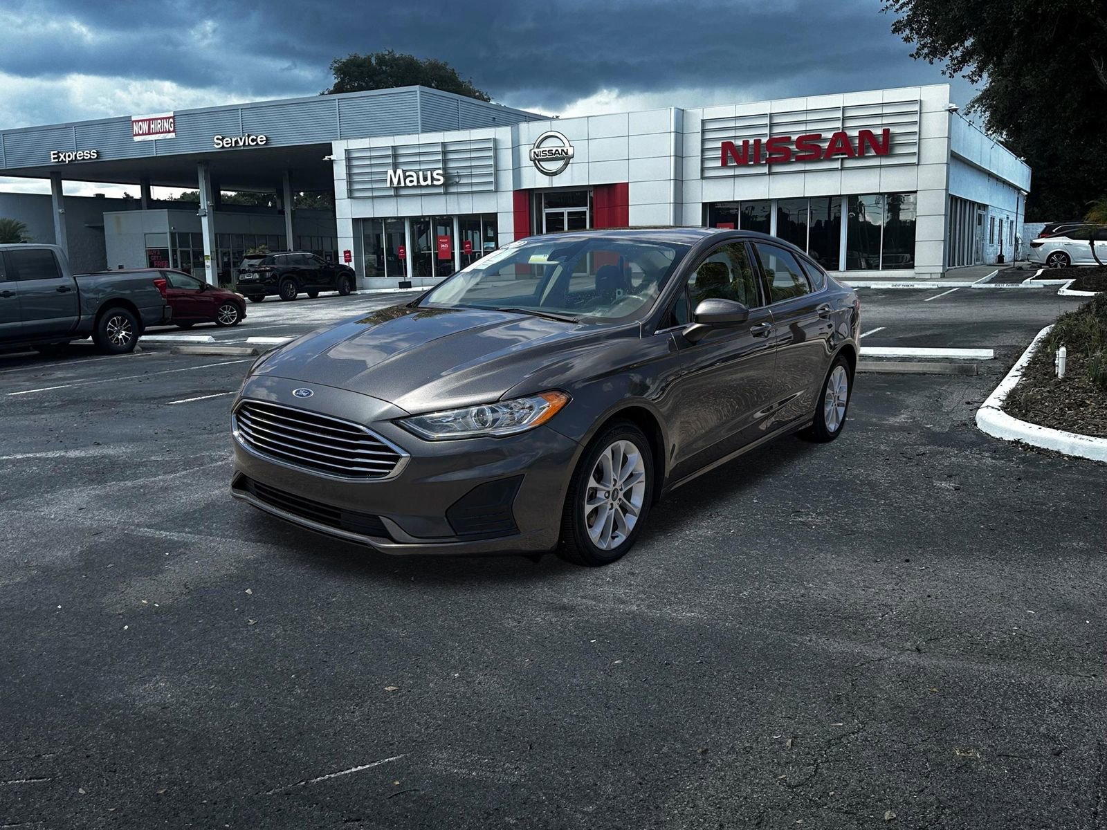 Used 2020 Ford Fusion SE FWD image 9