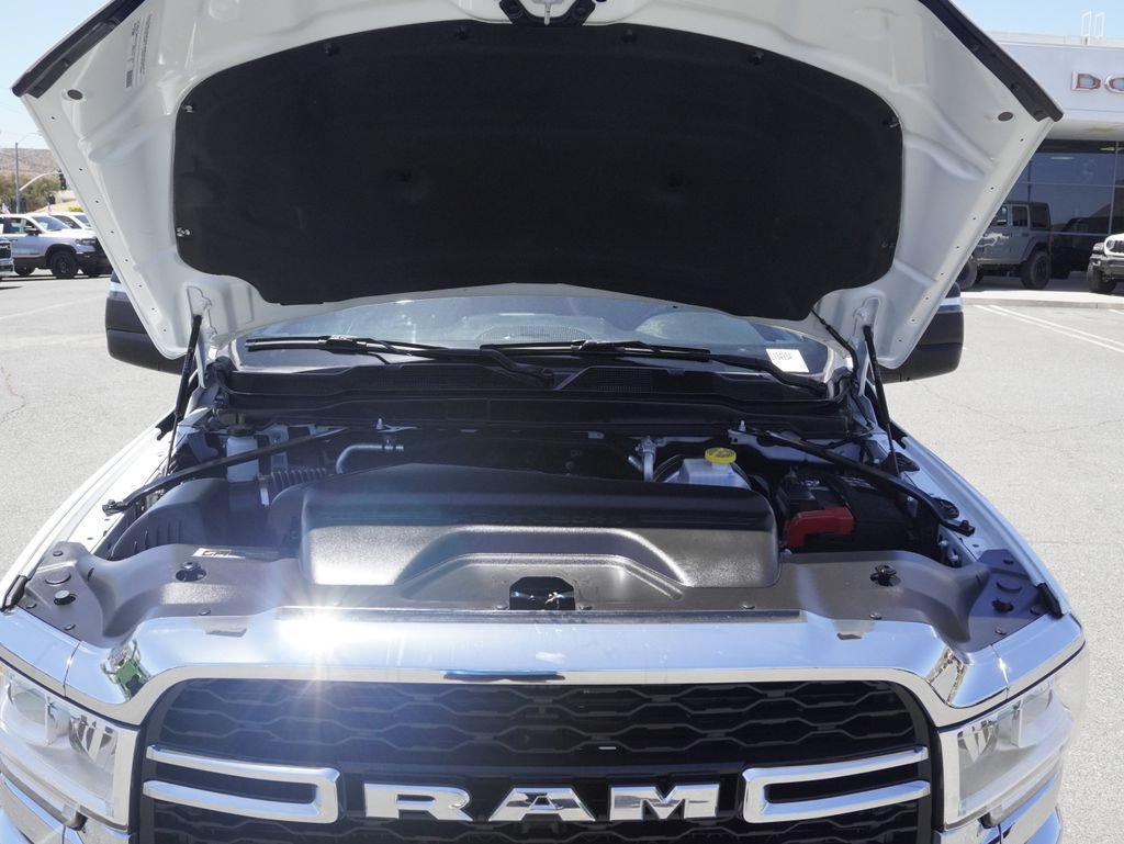 Certified 2024 RAM 2500 Tradesman w/ Chrome Appearance Group AWD/4WD image 33