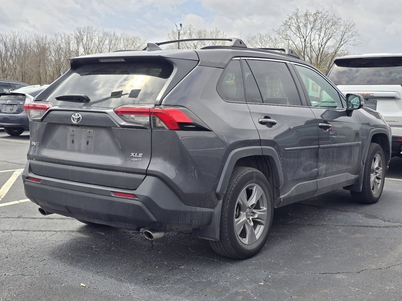 Used 2023 Toyota RAV4 XLE w/ Convenience Package image 7