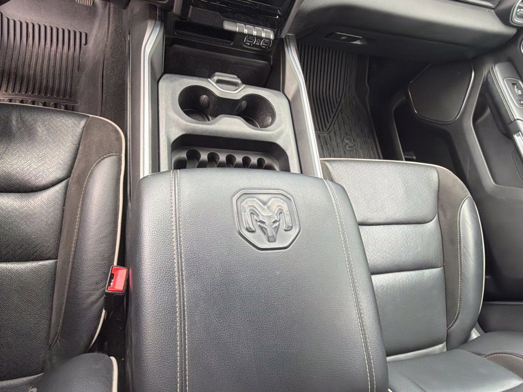 Used 2024 RAM 1500 Laramie AWD/4WD image 23