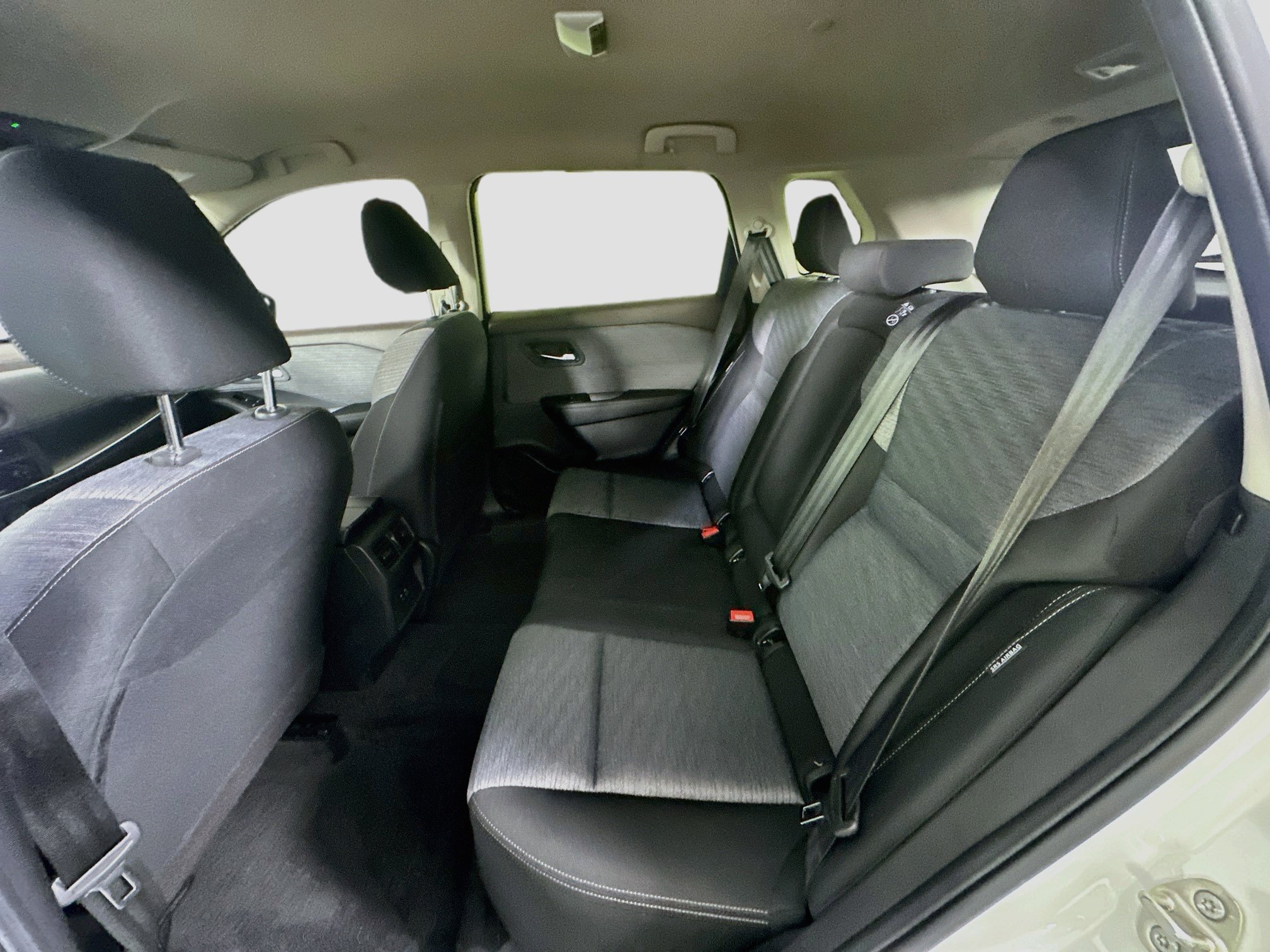 Used 2023 Nissan Rogue SV FWD image 27