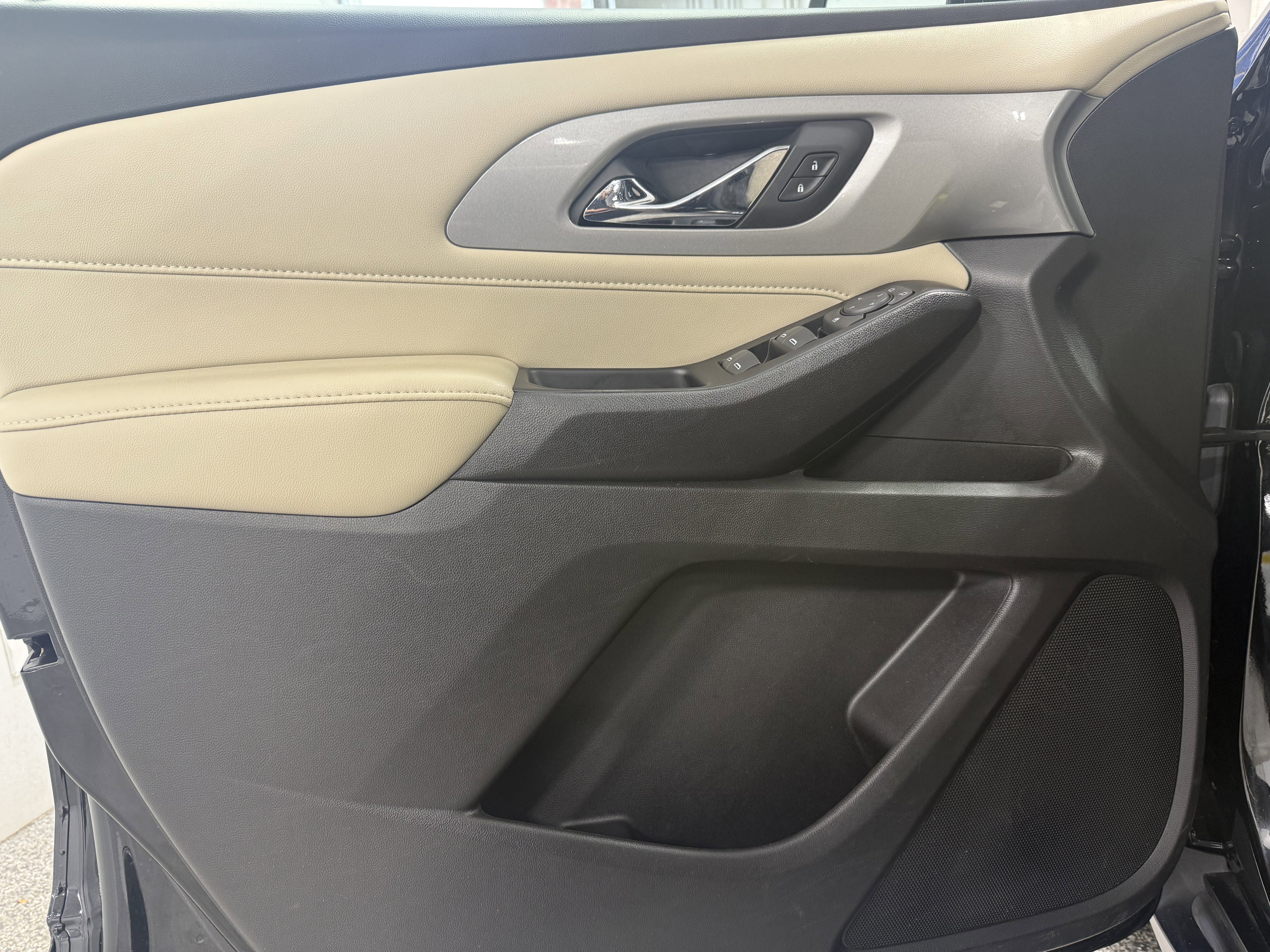 Certified 2023 Chevrolet Traverse LS w/ Safety Package image 11