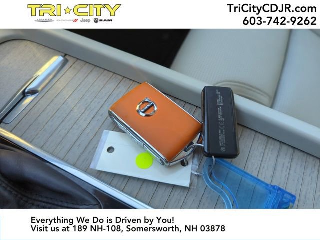 Used 2021 Volvo XC60 T6 Inscription w/ Climate Package image 36