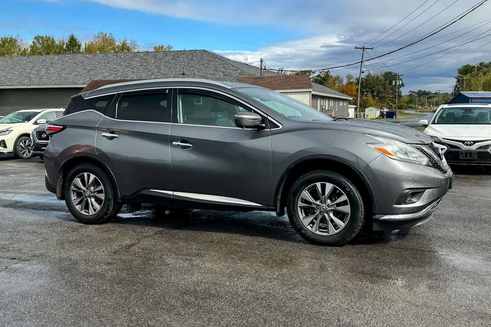 Used 2017 Nissan Murano SL w/ SL Technology Package AWD/4WD image 2