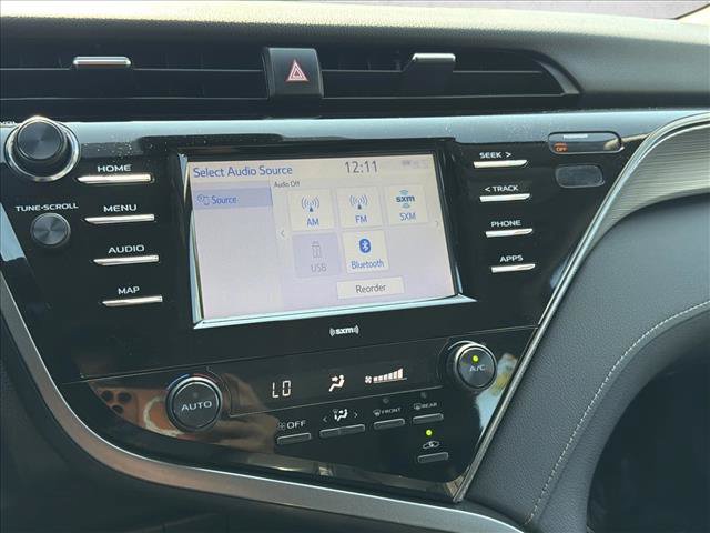 Used 2020 Toyota Camry SE FWD image 18