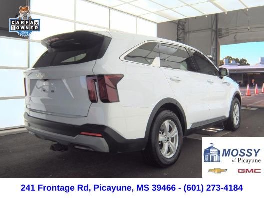 Used 2025 Kia Sorento LX image 6