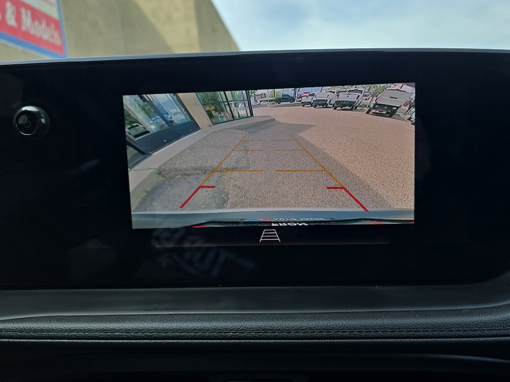 Used 2025 Buick Encore GX Preferred image 17