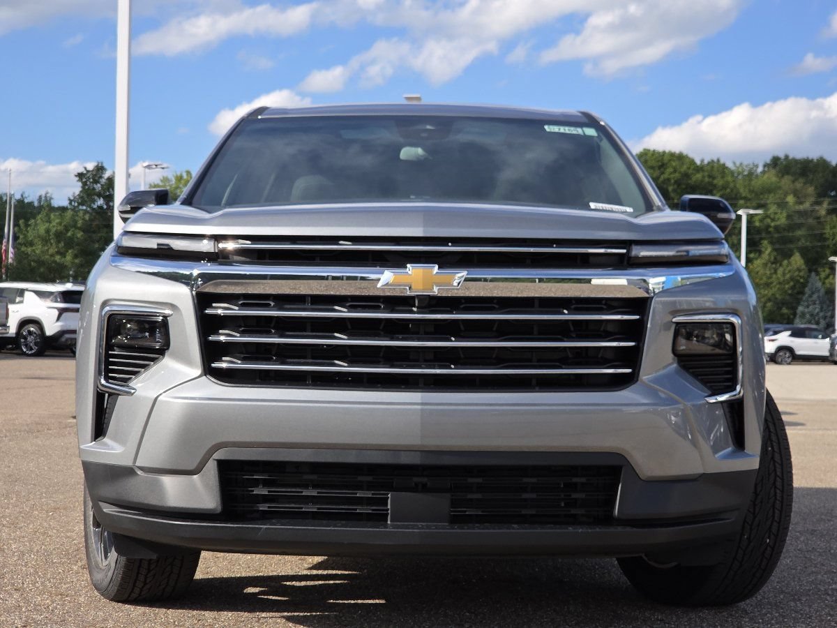 New 2027 Chevrolet Traverse LT w/ Sun and Wheel Package AWD/4WD image 18