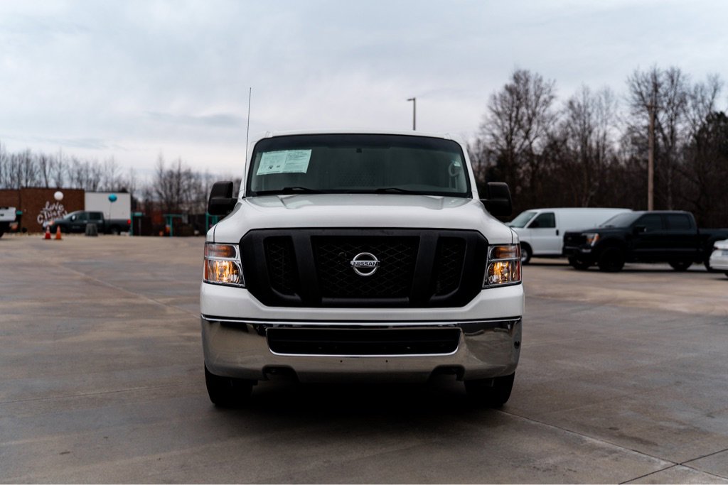 Used 2020 Nissan NV 2500 SV image 2