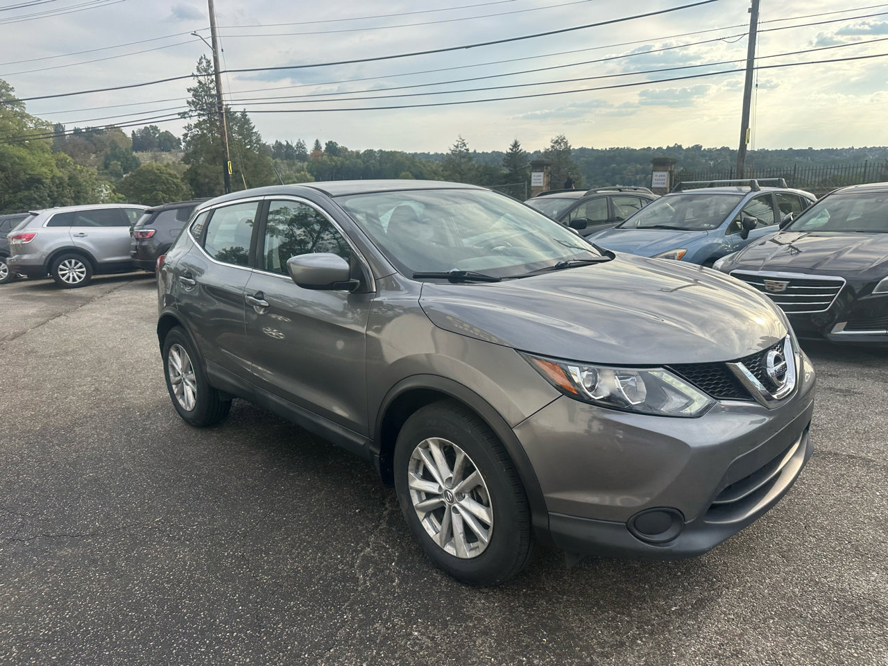 Used 2017 Nissan Rogue Sport S w/ S Appearance Package image 4