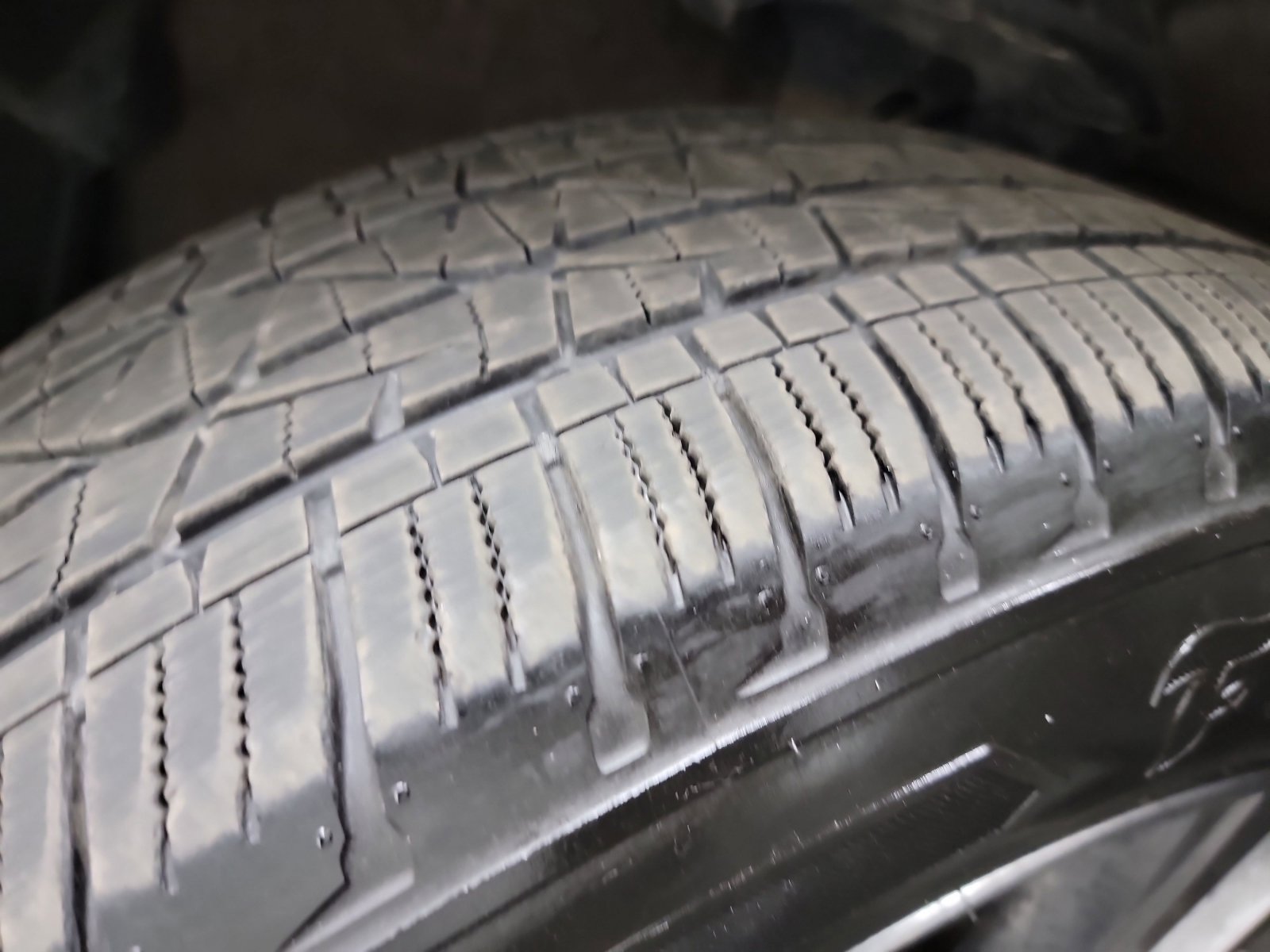 Used 2018 Toyota RAV4 Limited image 28