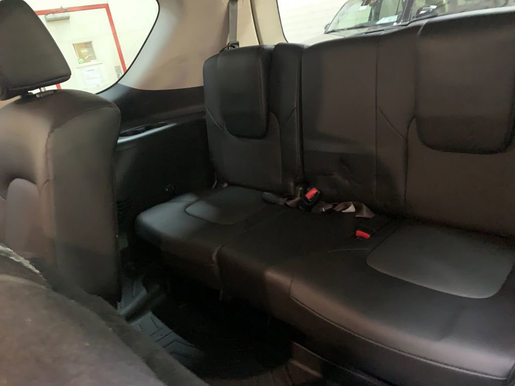 Used 2021 Nissan Armada SV w/ SV Appearance Package image 18