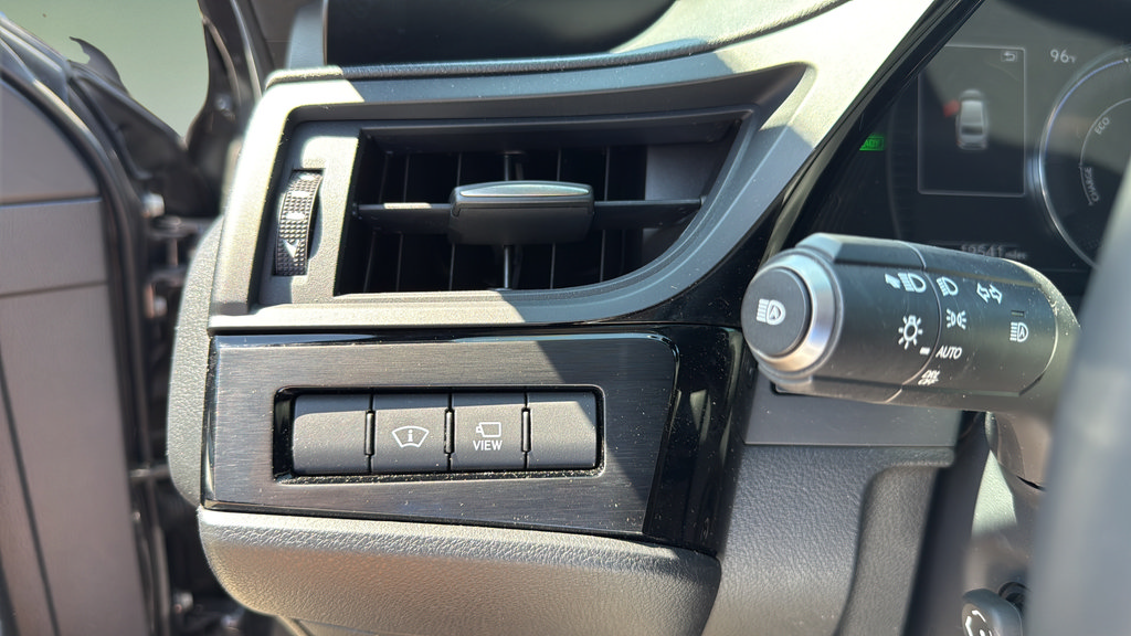 Used 2024 Lexus ES 300h w/ Technology Package FWD image 20