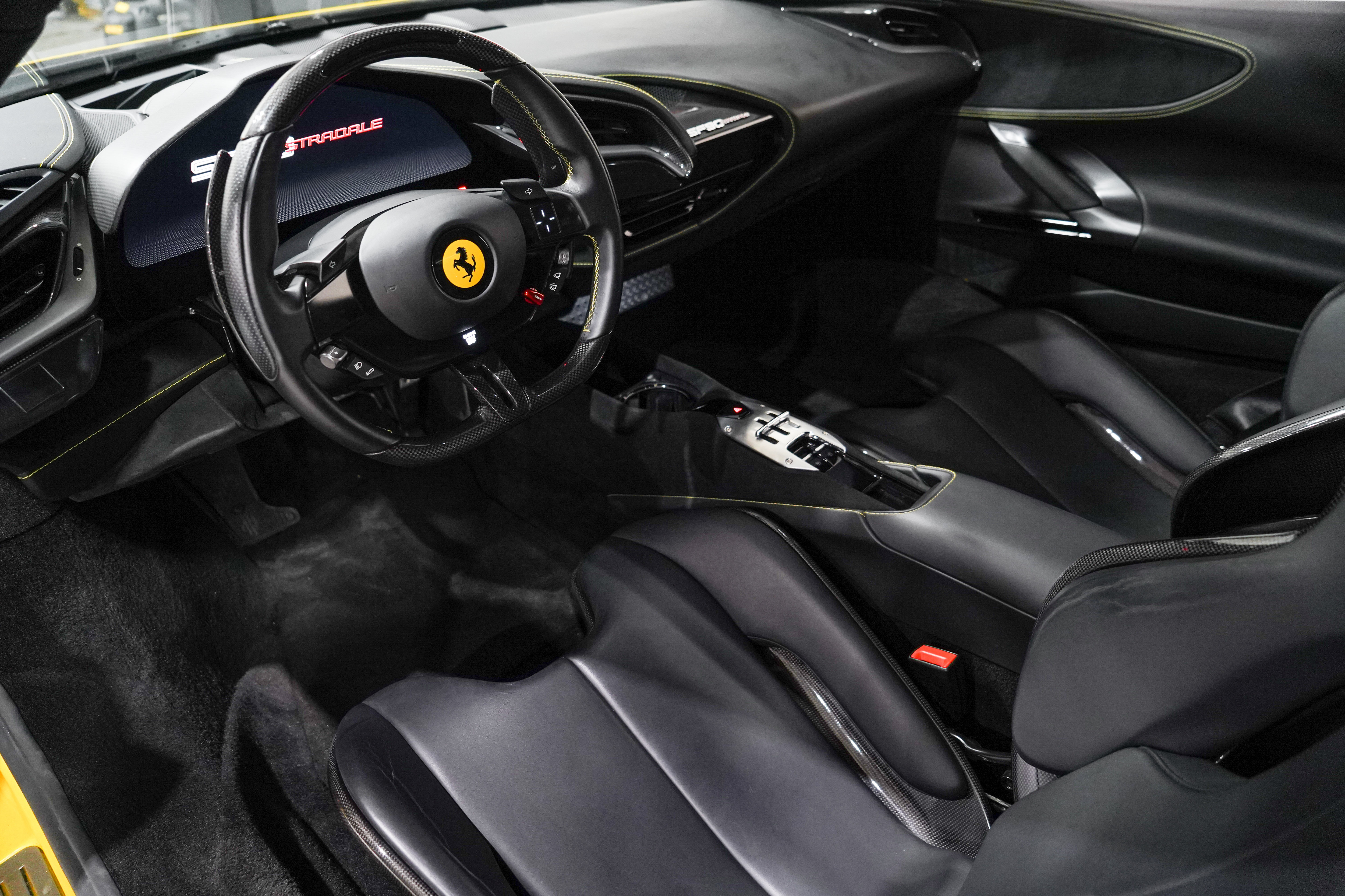 Used 2021 Ferrari SF90 Stradale AWD/4WD image 2