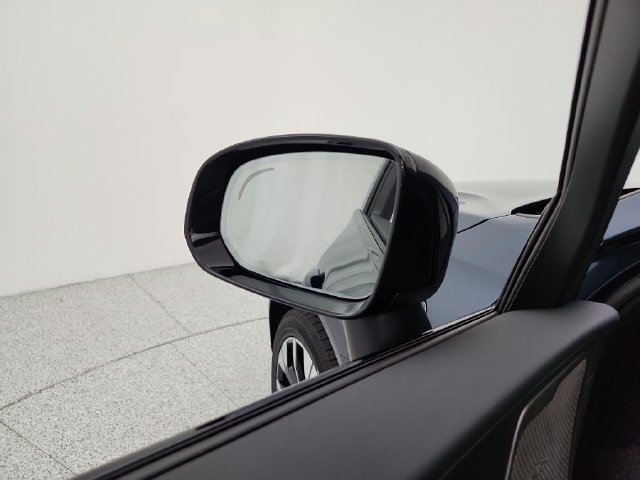 New 2027 Volvo XC60 T8 Plus AWD/4WD image 31