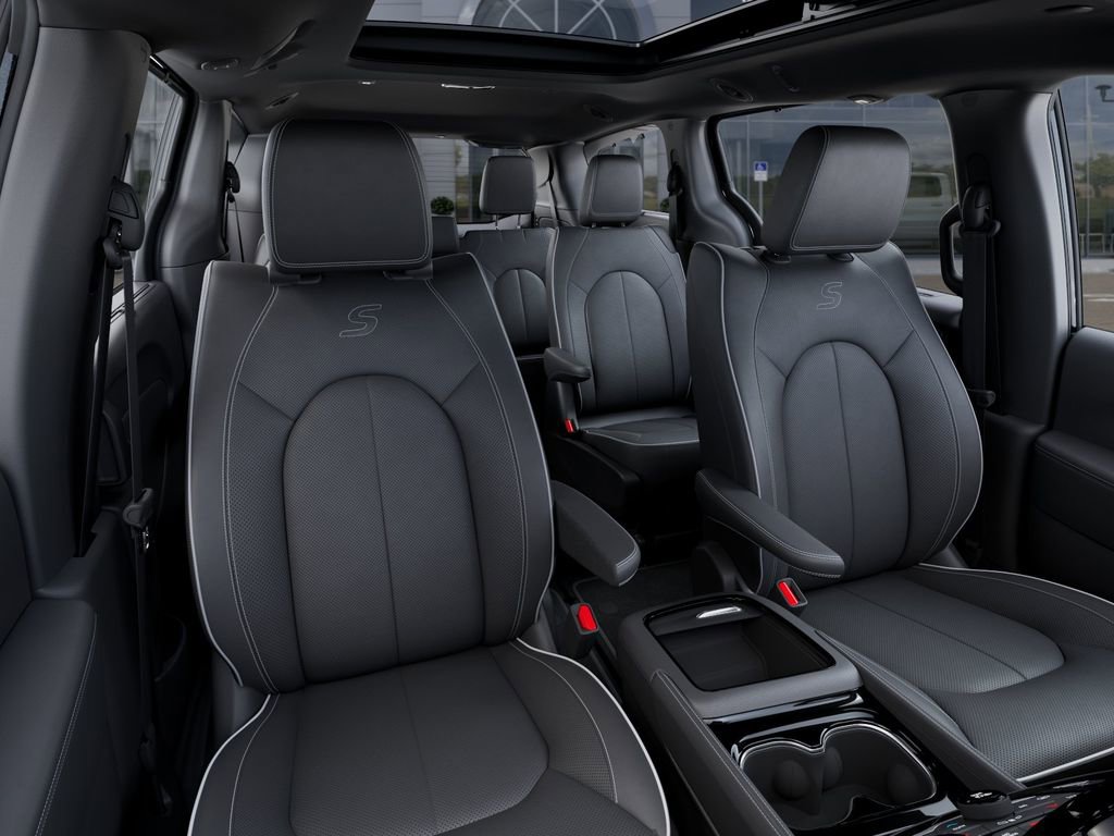 New 2026 Chrysler Pacifica Limited w/ Uconnect Theater Family Group AWD/4WD image 19
