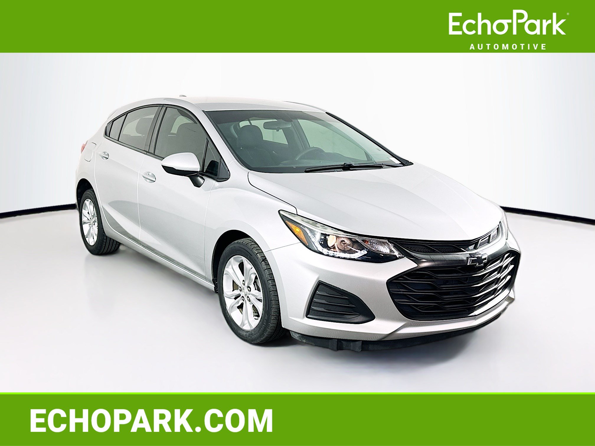Used 2019 Chevrolet Cruze LT FWD image 1