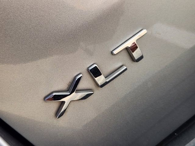 Used 2024 Ford Expedition XLT image 11