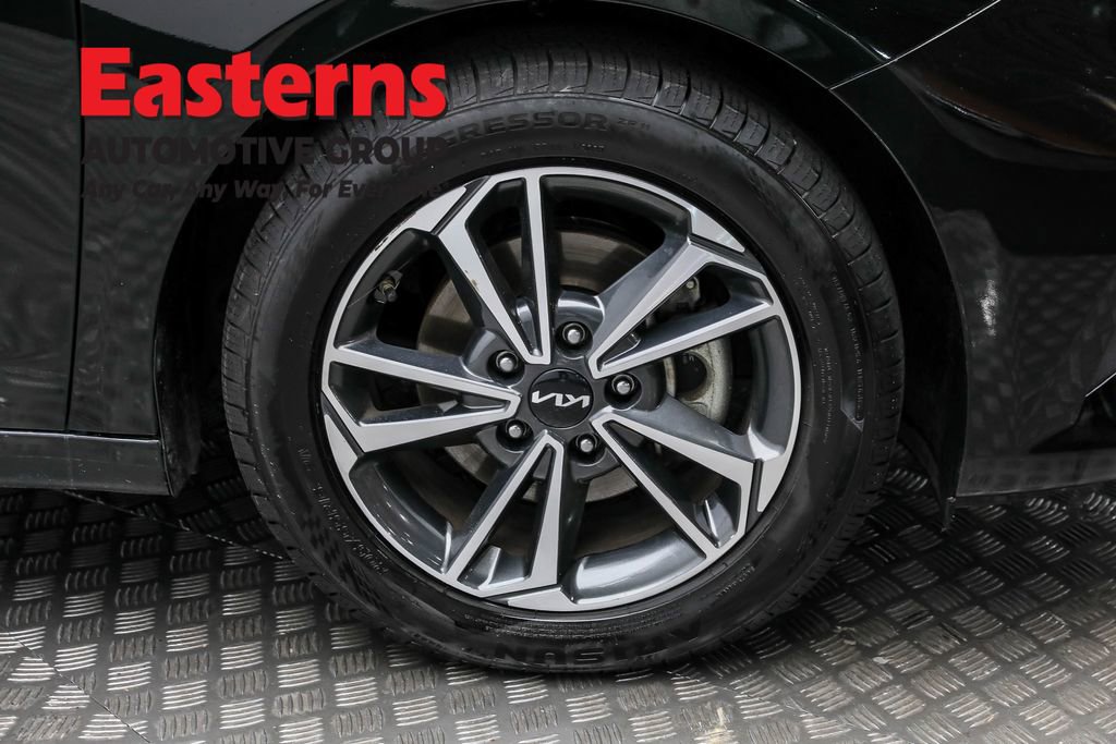 Used 2023 Kia Forte LXS image 30