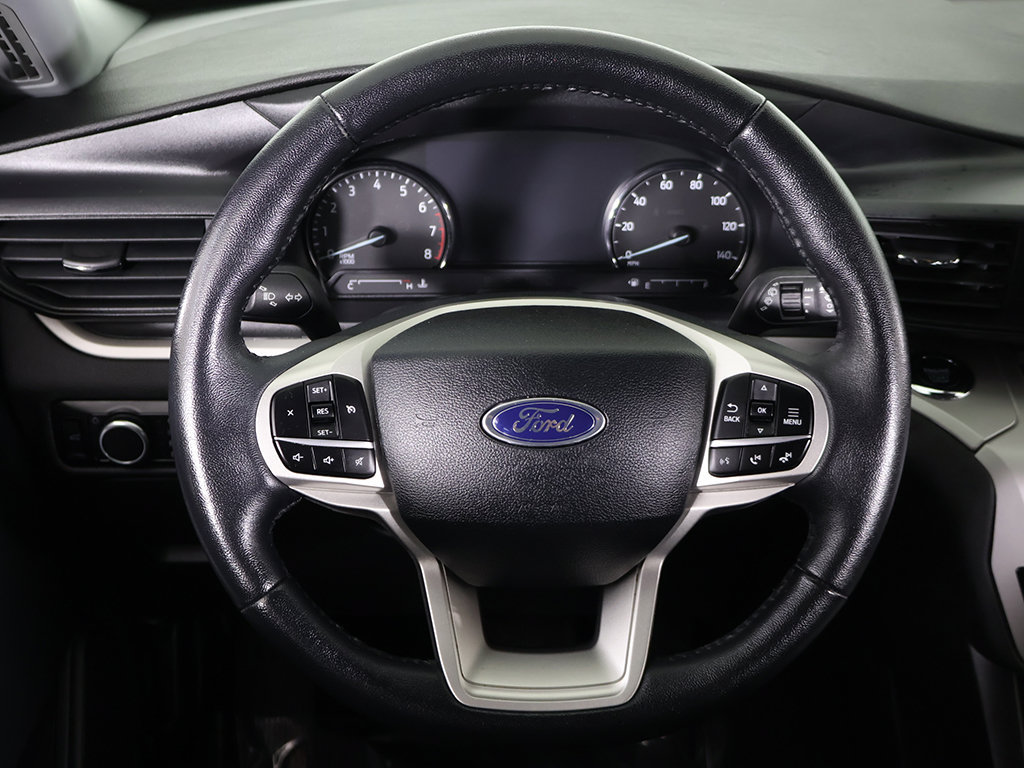 Used 2024 Ford Explorer XLT AWD/4WD image 40