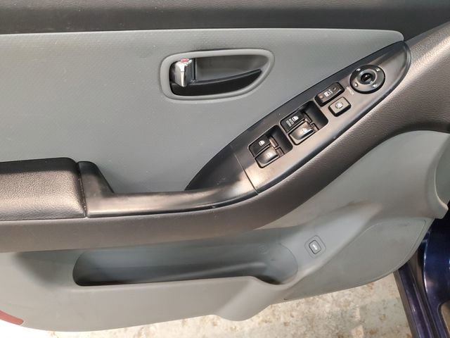 Used 2010 Hyundai Elantra GLS image 11