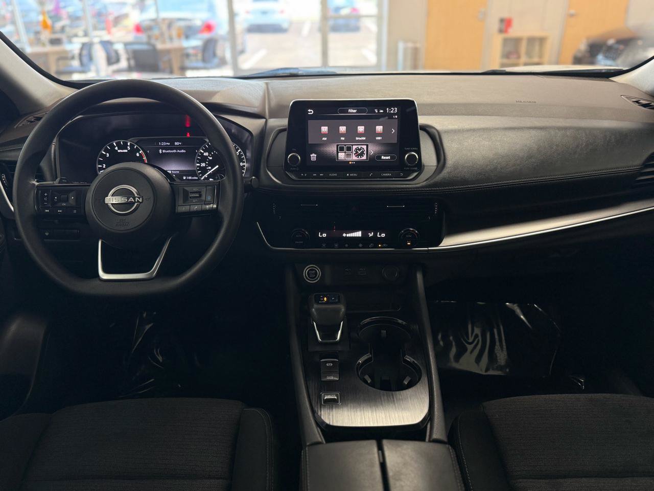 Used 2022 Nissan Rogue SV FWD image 14