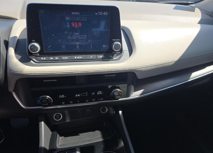 Used 2023 Nissan Rogue SV FWD image 10
