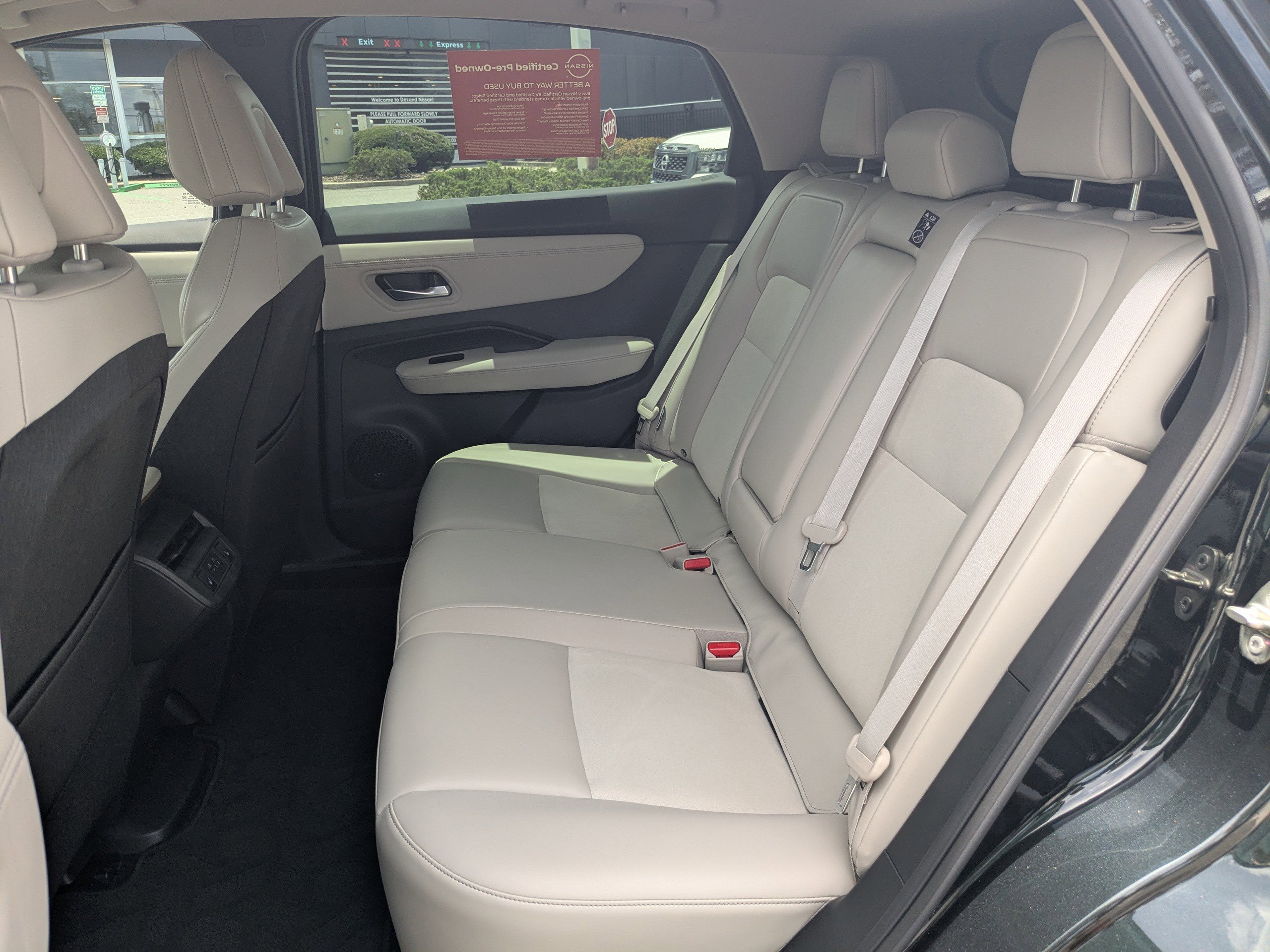 Certified 2023 Nissan Ariya FWD image 14