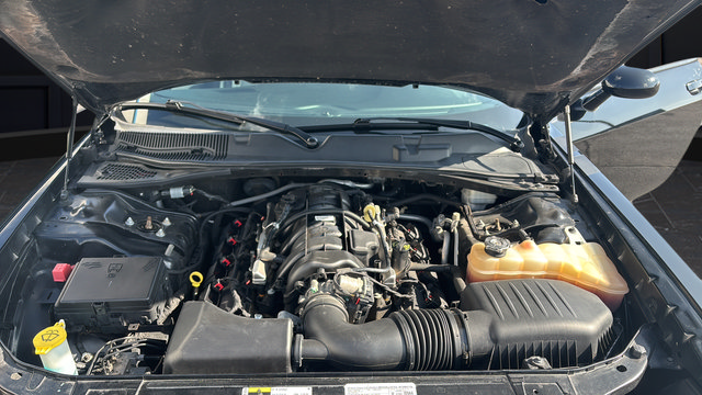 Used 2015 Dodge Challenger R/T Plus RWD image 25
